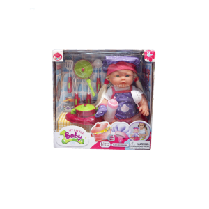 عروسک با وسایل آشپزی