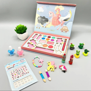 سایه و لوازم آرایش کودک